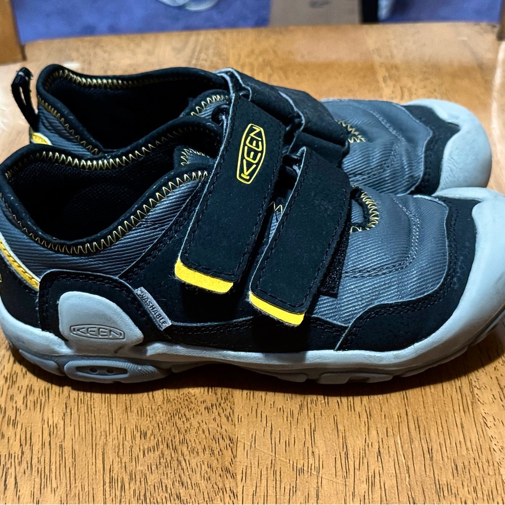 KEEN Kids' Black and Gray Shoes with Yellow Trim